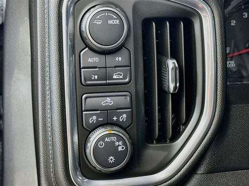 Used 2021 Chevrolet Silverado 1500 LT w/ LPO, Dark Essentials Package AWD/4WD image 11