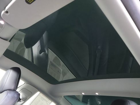 Used 2023 Tesla Model 3 Standard Range image 19