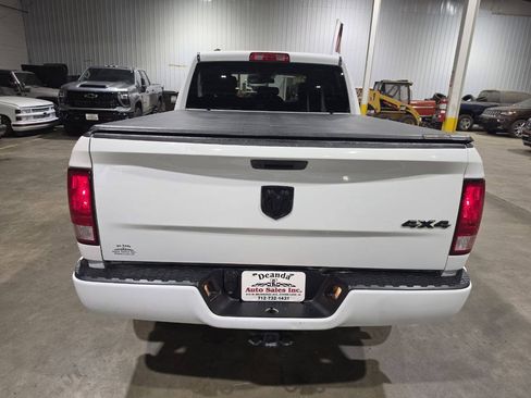Used 2019 RAM 1500 Express w/ Express Value Package AWD/4WD image 11