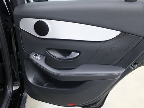 Used 2022 Mercedes-Benz GLC 300 4MATIC image 22