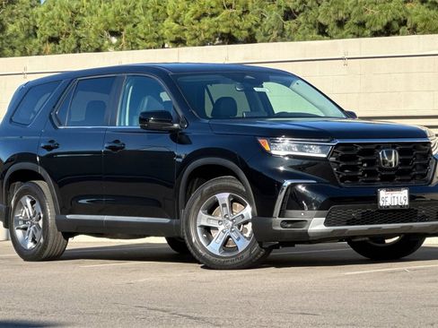 Certified 2023 Honda Pilot EX-L image 2