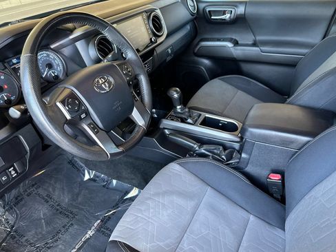 Used 2020 Toyota Tacoma TRD Sport w/ Technology Package RWD image 10