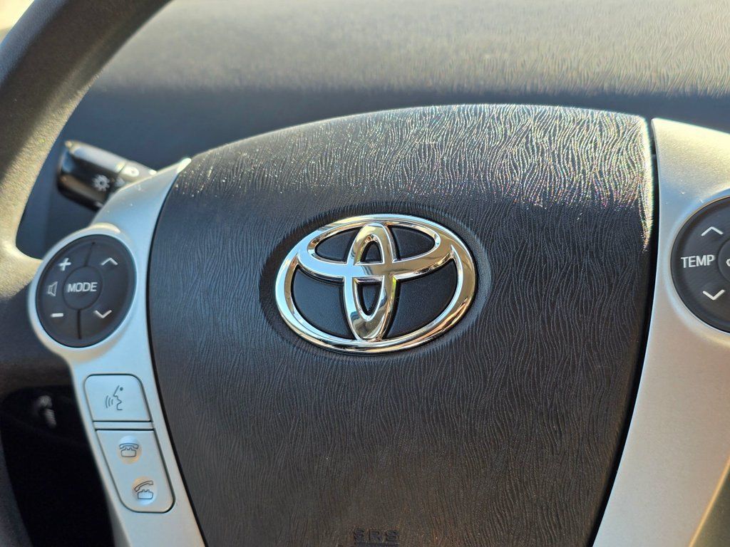 Used 2014 Toyota Prius Three FWD image 30