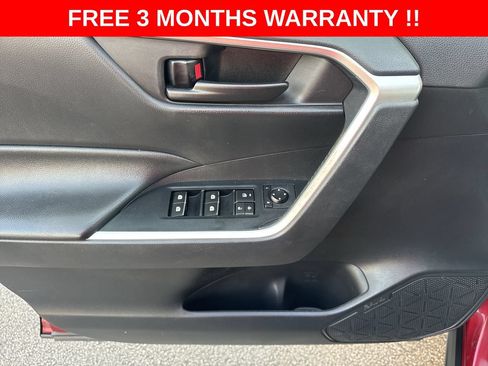 Used 2020 Toyota RAV4 LE w/ All Weather Liner Package AWD/4WD image 12