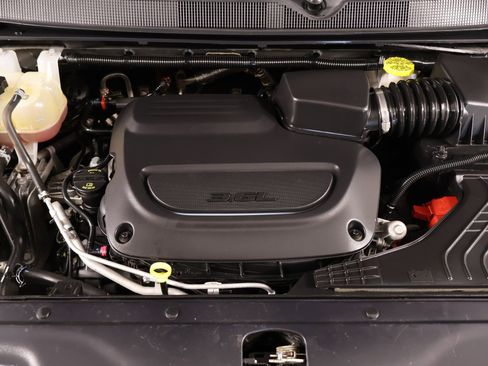 Used 2022 Chrysler Pacifica Touring-L FWD image 20