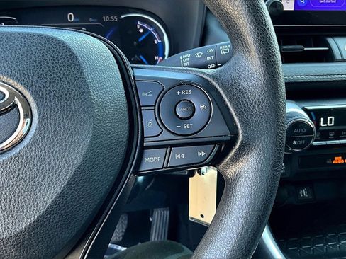 Used 2024 Toyota RAV4 LE image 18