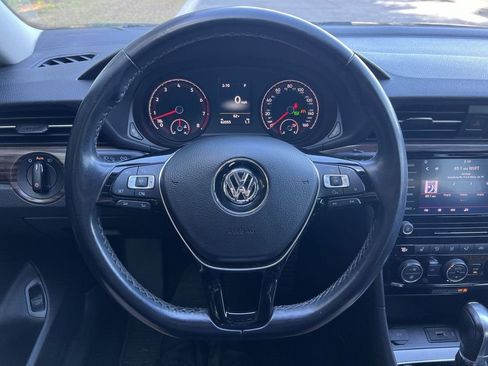 Used 2020 Volkswagen Passat 2.0T SEL image 15