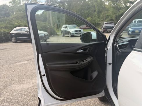 Used 2024 Buick Encore GX Preferred FWD image 15
