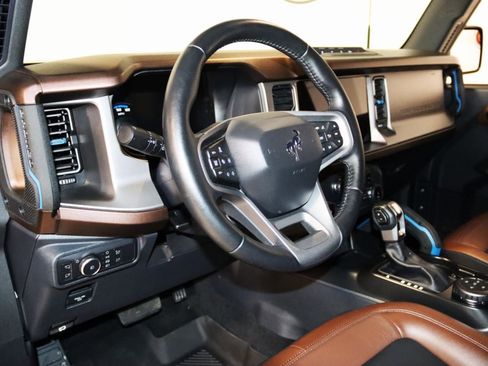 Used 2022 Ford Bronco Outer Banks w/ Sasquatch Package image 48