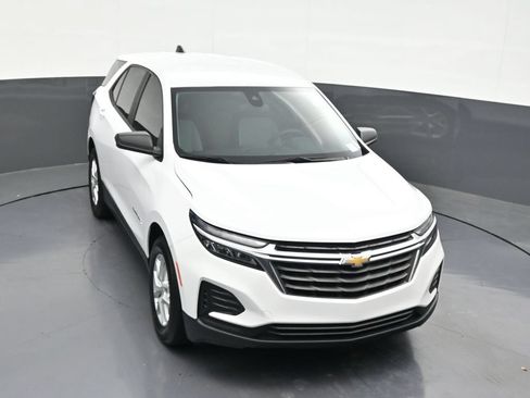 Used 2024 Chevrolet Equinox LS w/ Driver Confidence II Package FWD image 26