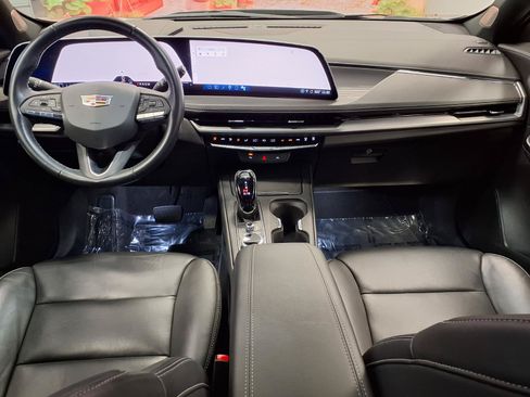 Certified 2024 Cadillac XT4 Premium Luxury w/ Technology Package FWD image 16
