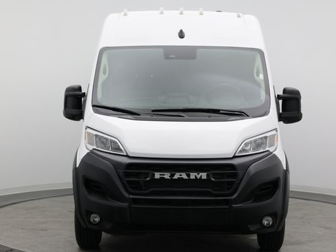 Used 2024 RAM ProMaster 2500 w/ Convenience Group FWD image 2