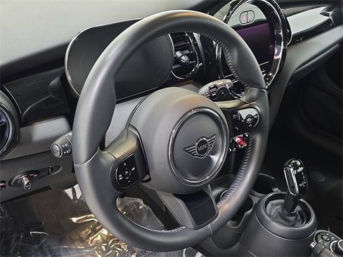 Certified 2023 MINI Cooper S image 11