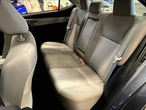 Used 2015 Toyota Corolla LE image 19