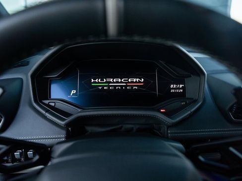 Used 2023 Lamborghini Huracan Tecnica image 36
