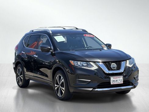 Used 2019 Nissan Rogue SV w/ Premium Package FWD image 12