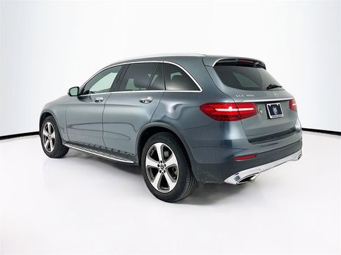 Used 2018 Mercedes-Benz GLC 300 image 2