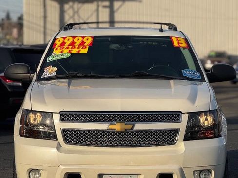 Used 2013 Chevrolet Avalanche LTZ image 2