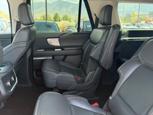 Used 2025 Ford Expedition Max Active AWD/4WD image 14