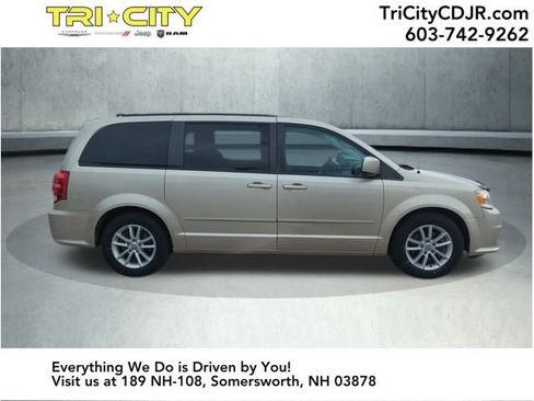 Used 2014 Dodge Grand Caravan SXT image 6