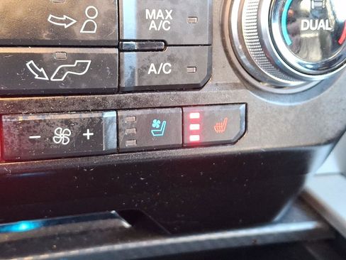 Used 2020 Ford F150 Lariat w/ Equipment Group 502A Luxury image 26