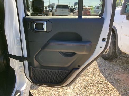 Used 2018 Jeep Wrangler Unlimited Rubicon AWD/4WD image 6