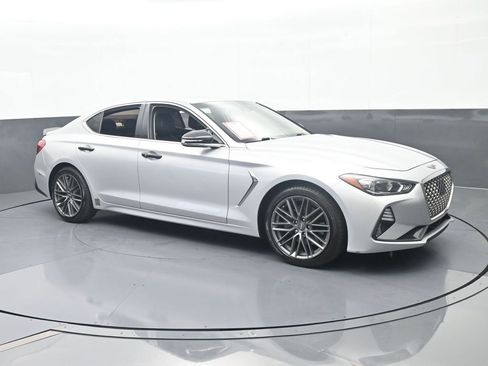 Used 2019 Genesis G70 2.0T Advanced RWD image 8