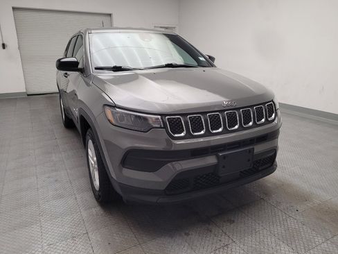Used 2023 Jeep Compass Sport AWD/4WD image 14