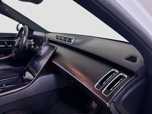 Used 2022 Mercedes-Benz S 500 S 500 w/ AMG Line Package image 30