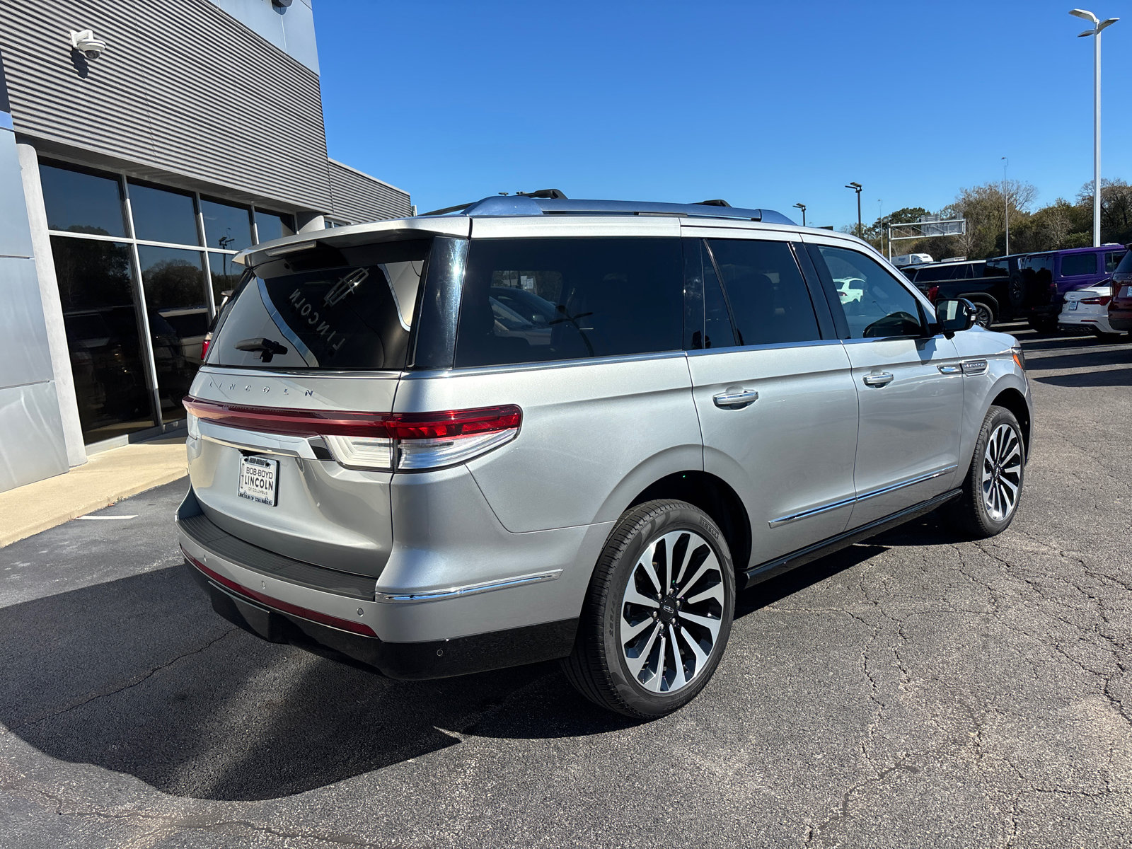 Certified 2024 Lincoln Navigator Reserve AWD/4WD image 7