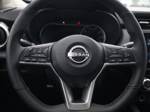 New 2025 Nissan Versa SR w/ Trunk Package image 8