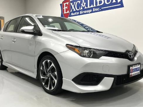 Used 2017 Toyota Corolla iM w/ All-Weather Mat Package FWD image 3
