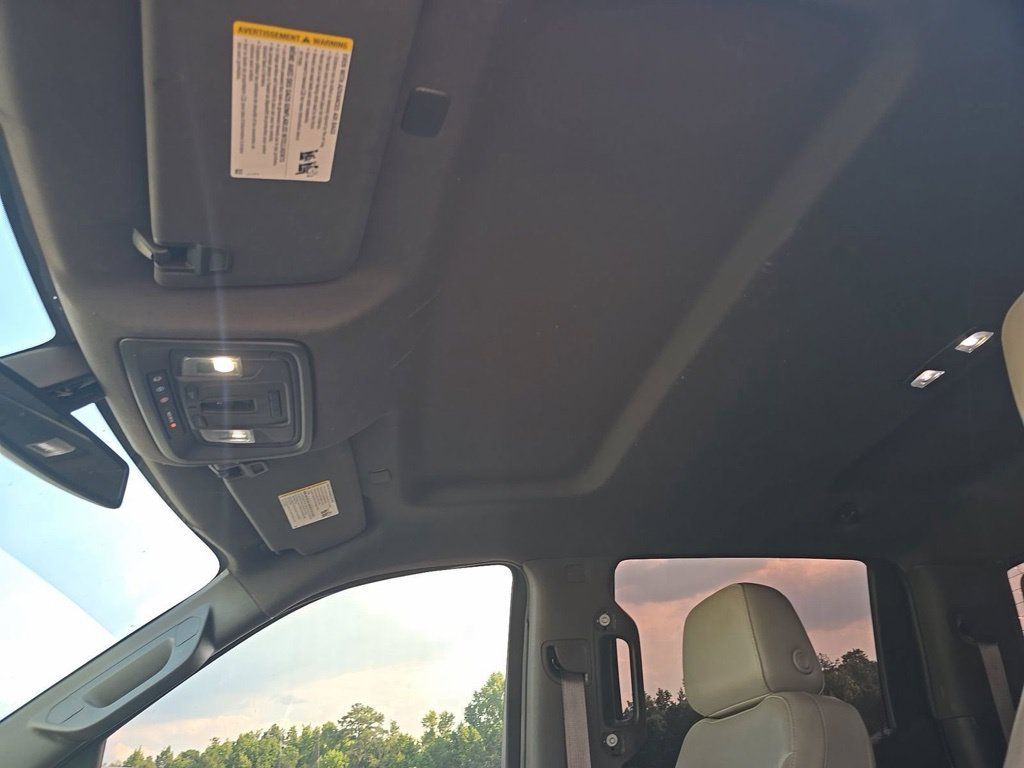 Used 2019 GMC Sierra 1500 SLT w/ SLT Premium Package AWD/4WD image 6