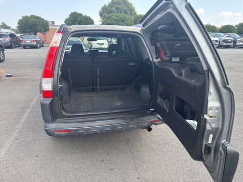 Used 2005 Honda CR-V LX image 6