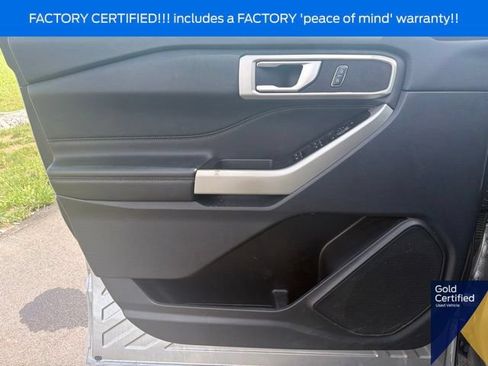 Used 2023 Ford Explorer XLT w/ Equipment Group 202A AWD/4WD image 29