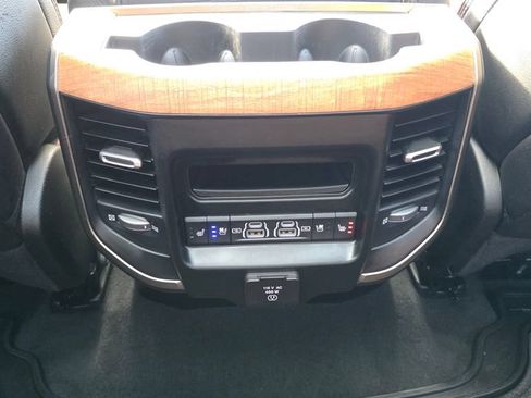 Used 2022 RAM 1500 Limited AWD/4WD image 25