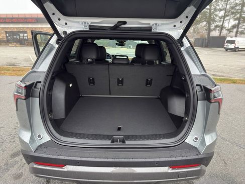 New 2026 Chevrolet Equinox ACTIV w/ Convenience Package III image 20