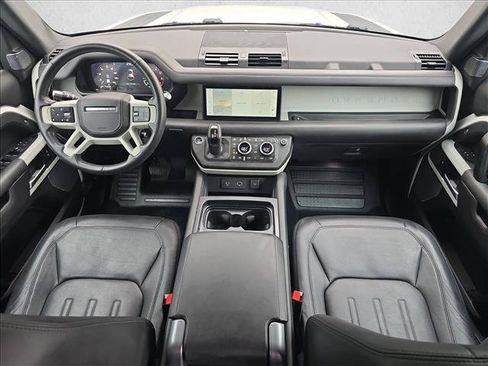 Used 2020 Land Rover Defender 110 HSE AWD/4WD image 9