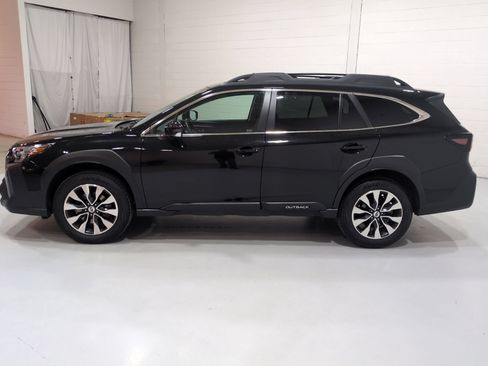 Used 2024 Subaru Outback Limited AWD/4WD image 6