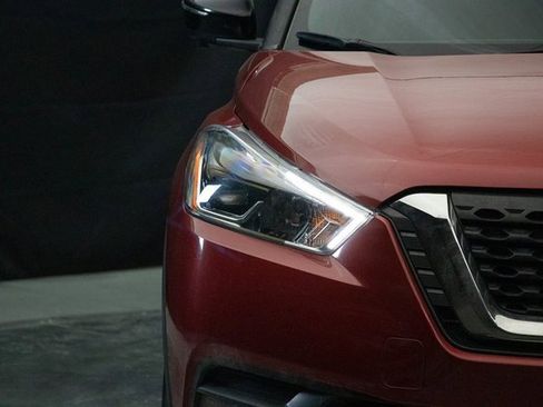 Used 2020 Nissan Kicks SR image 5