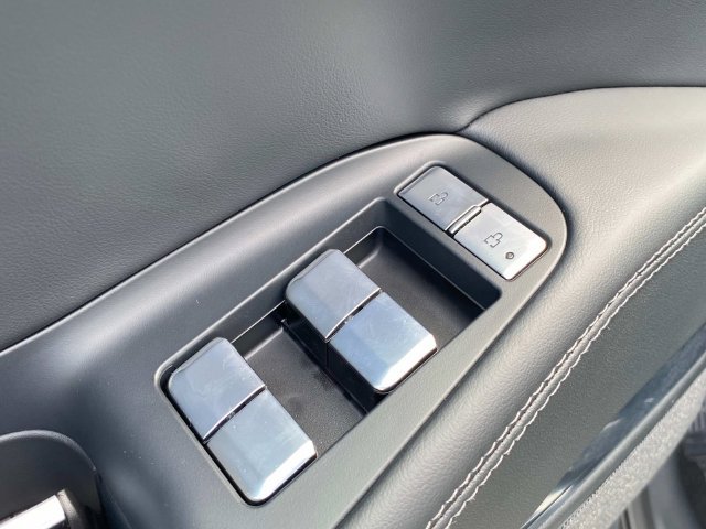 New 2027 Lincoln Navigator Reserve w/ Jet Appearance Package AWD/4WD image 11