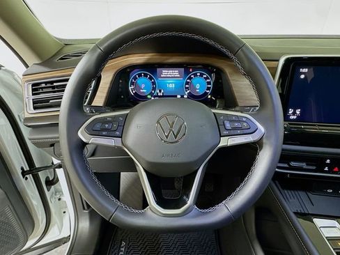 New 2026 Volkswagen Atlas SE image 6
