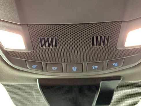 Used 2021 Ford F250 Lariat w/ Chrome Package image 23