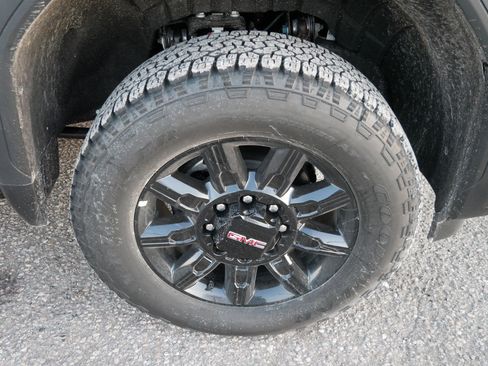 New 2026 GMC Sierra 3500 AT4 w/ AT4 Premium Plus Package image 3