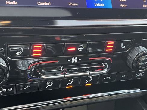 New 2025 Jeep Grand Cherokee Limited w/ Trailer Tow Package image 12