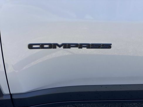 Used 2024 Jeep Compass Latitude w/ Altitude Special Edition image 13