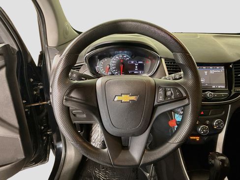 Used 2019 Chevrolet Trax LS FWD image 13
