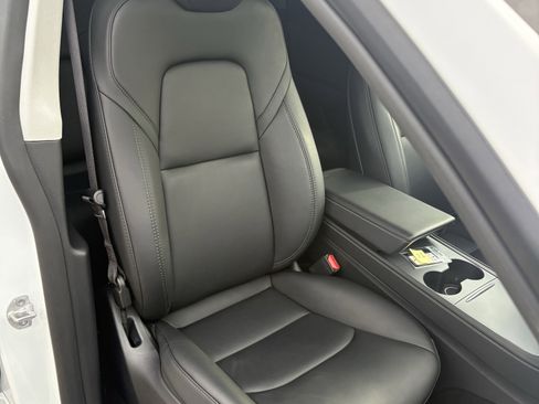 Used 2024 Tesla Model Y Performance image 12