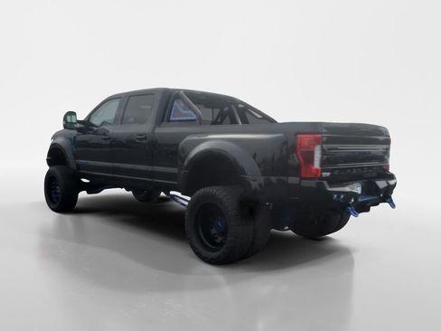Used 2019 Ford F450 Limited image 3