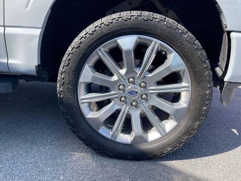 Used 2021 Ford F150 Lariat AWD/4WD image 10